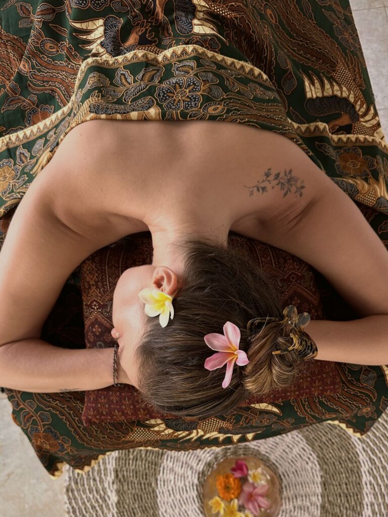 Traditional Balinese full body massage at luxury wellness retreat 11:11 Bali Retreats Ubud Bali